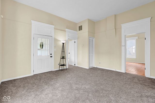 1617 Lafayette Avenue, Columbus, IN 47201