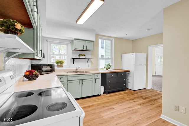 1617 Lafayette Avenue, Columbus, IN 47201