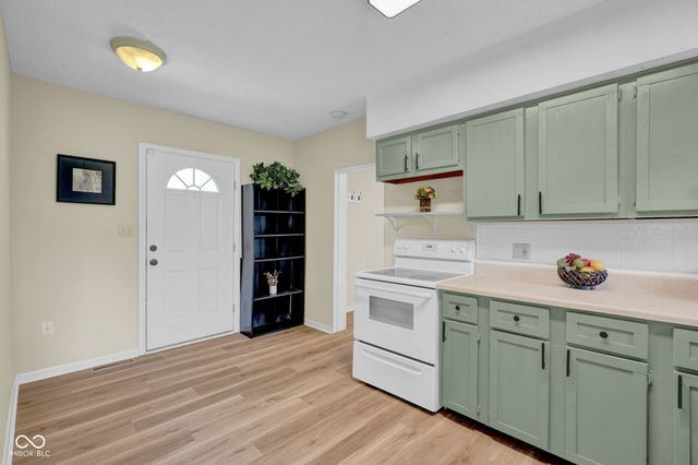 1617 Lafayette Avenue, Columbus, IN 47201