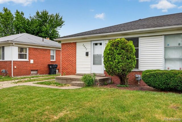 2492 Ackley Avenue, Westland, MI 48186
