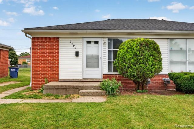 2492 Ackley Avenue, Westland, MI 48186