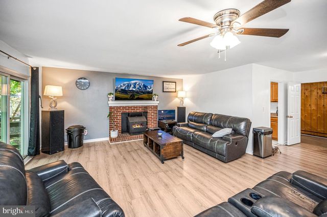143 JEFFERSON AVE, Locust Grove, VA 22508