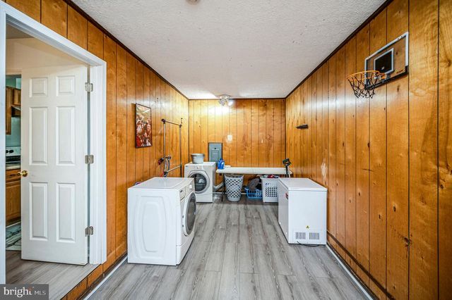 143 JEFFERSON AVE, Locust Grove, VA 22508