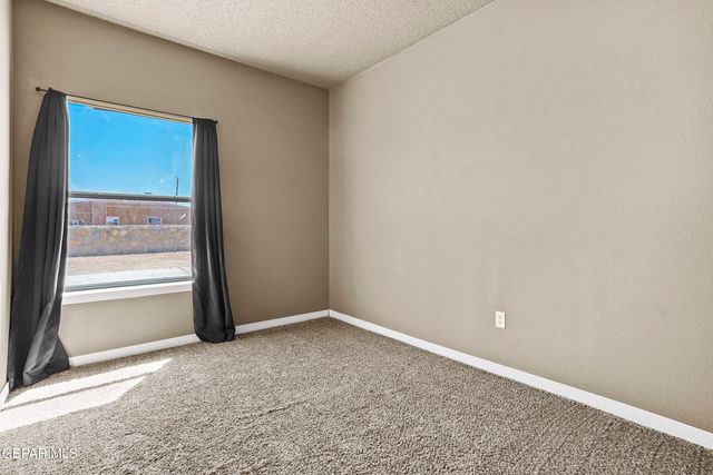 624 Villa Victoria Drive, Horizon City, TX 79928