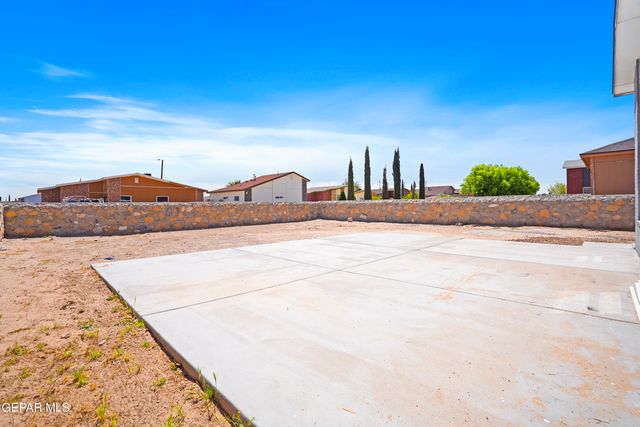 624 Villa Victoria Drive, Horizon City, TX 79928