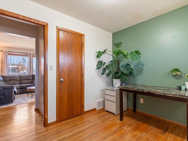 1013 10th Avenue NE, Brainerd, MN 56401