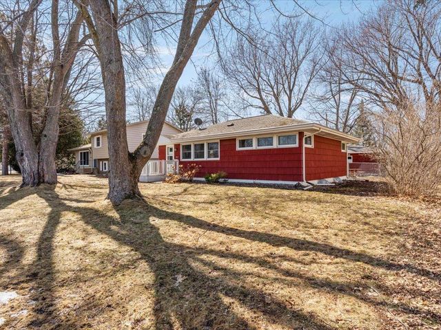 1013 10th Avenue NE, Brainerd, MN 56401