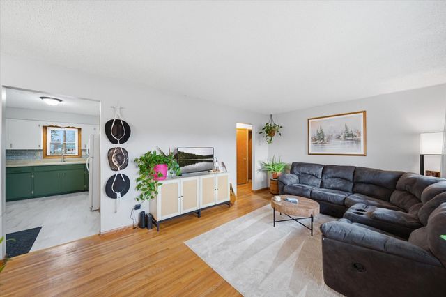 1013 10th Avenue NE, Brainerd, MN 56401