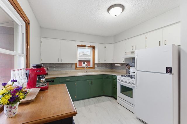 1013 10th Avenue NE, Brainerd, MN 56401