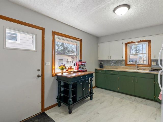 1013 10th Avenue NE, Brainerd, MN 56401