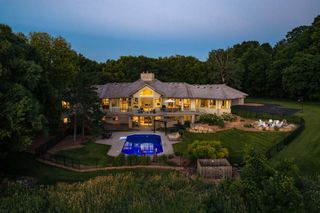 525 Navajo Road W, Medina, MN 55340