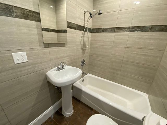 90 Lyndhurst Street 4, Boston, MA 02124