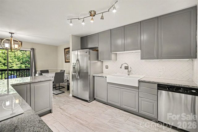 6612 Point Comfort Lane, Charlotte, NC 28226