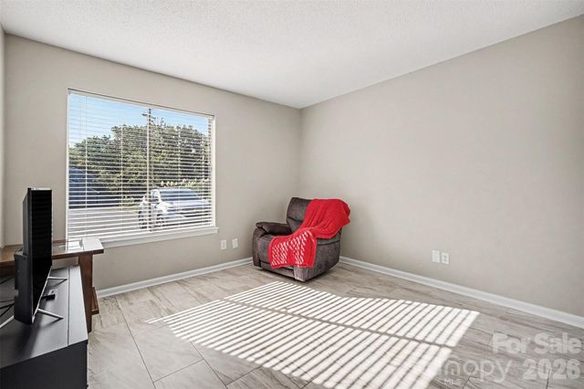 6612 Point Comfort Lane, Charlotte, NC 28226