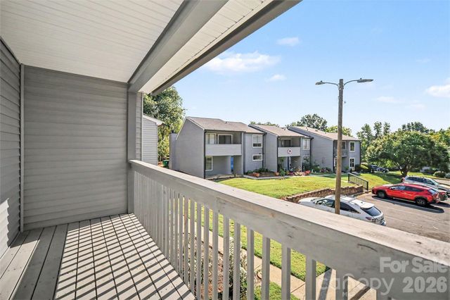 6612 Point Comfort Lane, Charlotte, NC 28226