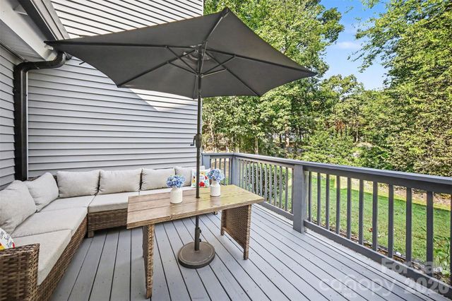 6612 Point Comfort Lane, Charlotte, NC 28226