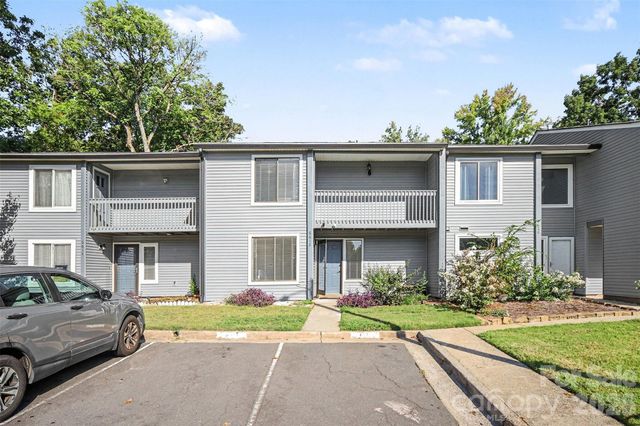 6612 Point Comfort Lane, Charlotte, NC 28226