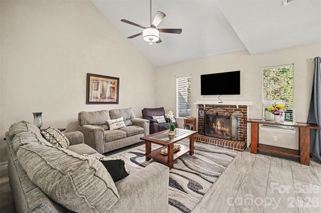 6612 Point Comfort Lane, Charlotte, NC 28226