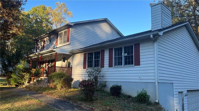 125 Bob White Drive, Stockbridge, GA 30281