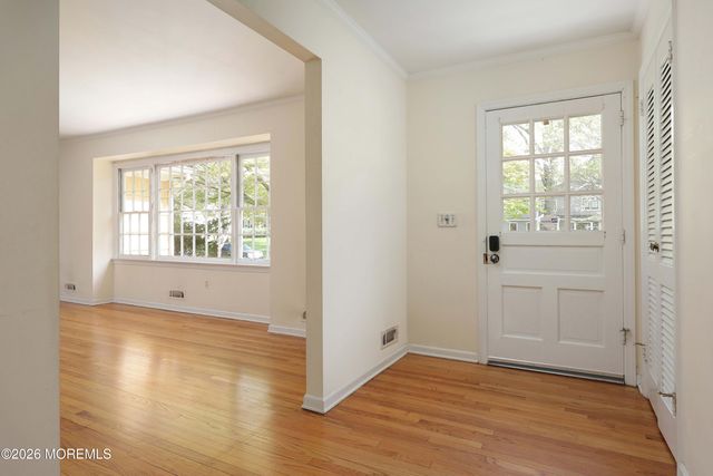 33 Fish Hawk Drive, Middletown, NJ 07748