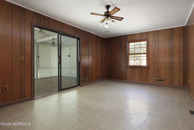 33 Fish Hawk Drive, Middletown, NJ 07748