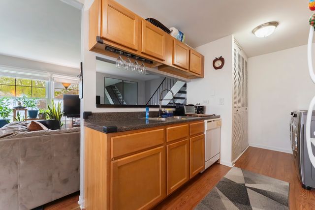 1261 Prairie Avenue B, Glendale Heights, IL 60139