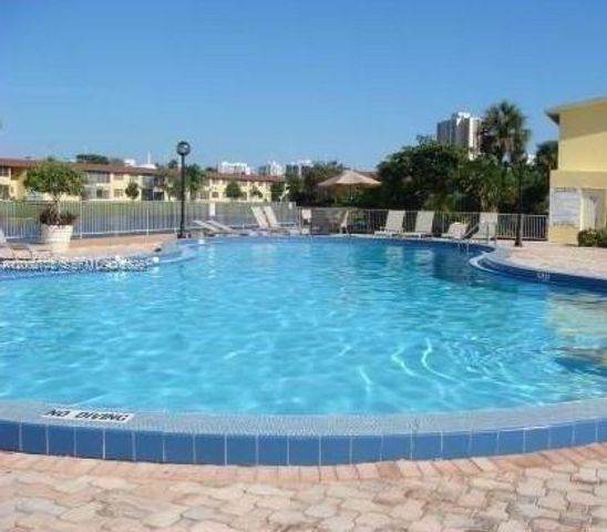 2810 NE 201st Ter G108, Aventura, FL 33180