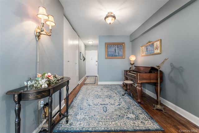 360 Westchester Avenue 305, Port Chester, NY 10573