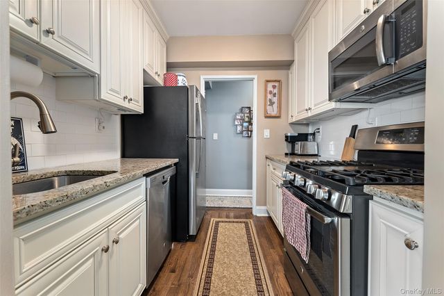 360 Westchester Avenue 305, Port Chester, NY 10573