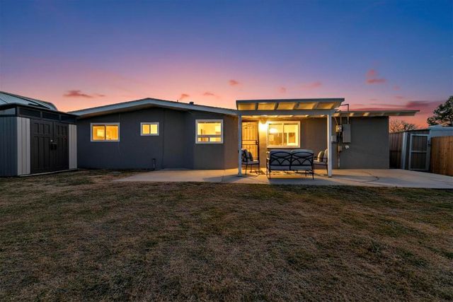 821 Muriel Street NE, Albuquerque, NM 87123