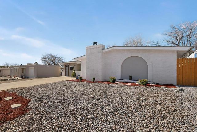 821 Muriel Street NE, Albuquerque, NM 87123