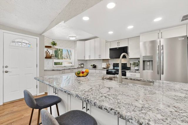 821 Muriel Street NE, Albuquerque, NM 87123