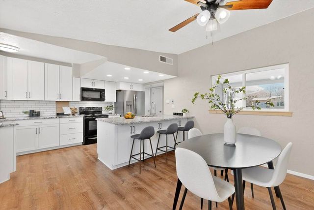 821 Muriel Street NE, Albuquerque, NM 87123