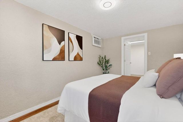 821 Muriel Street NE, Albuquerque, NM 87123