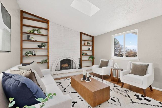 821 Muriel Street NE, Albuquerque, NM 87123