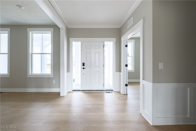 32584 Royal Troon Drive, Avon Lake, OH 44012