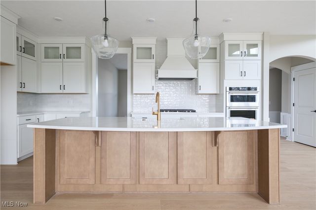 32584 Royal Troon Drive, Avon Lake, OH 44012