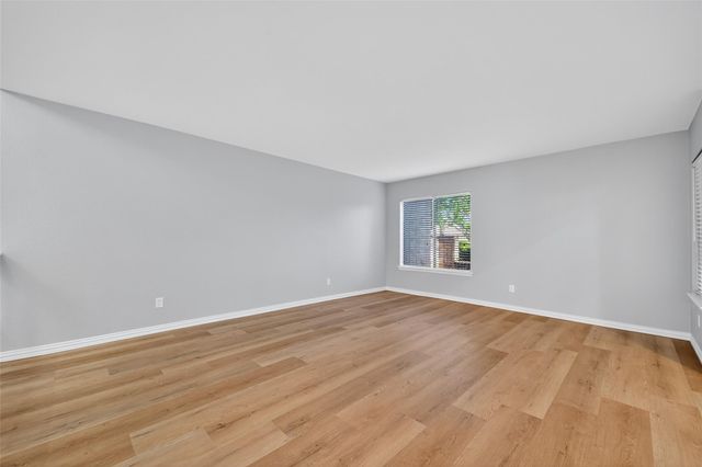 11504 Village Place Drive 107, Houston, TX 77077