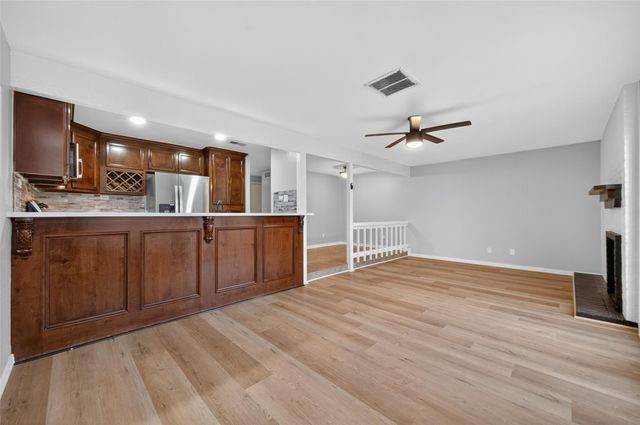 11504 Village Place Drive 107, Houston, TX 77077