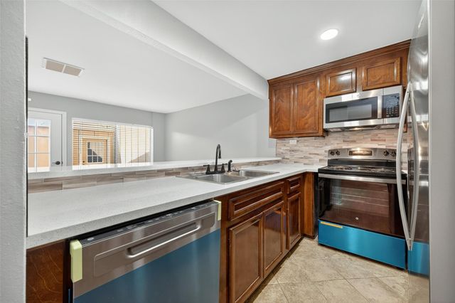 11504 Village Place Drive 107, Houston, TX 77077