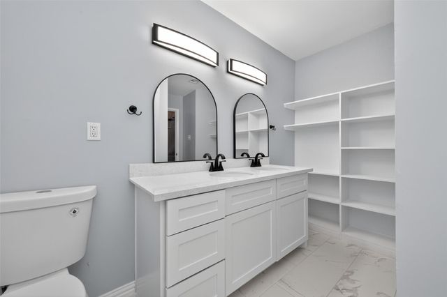 11504 Village Place Drive 107, Houston, TX 77077