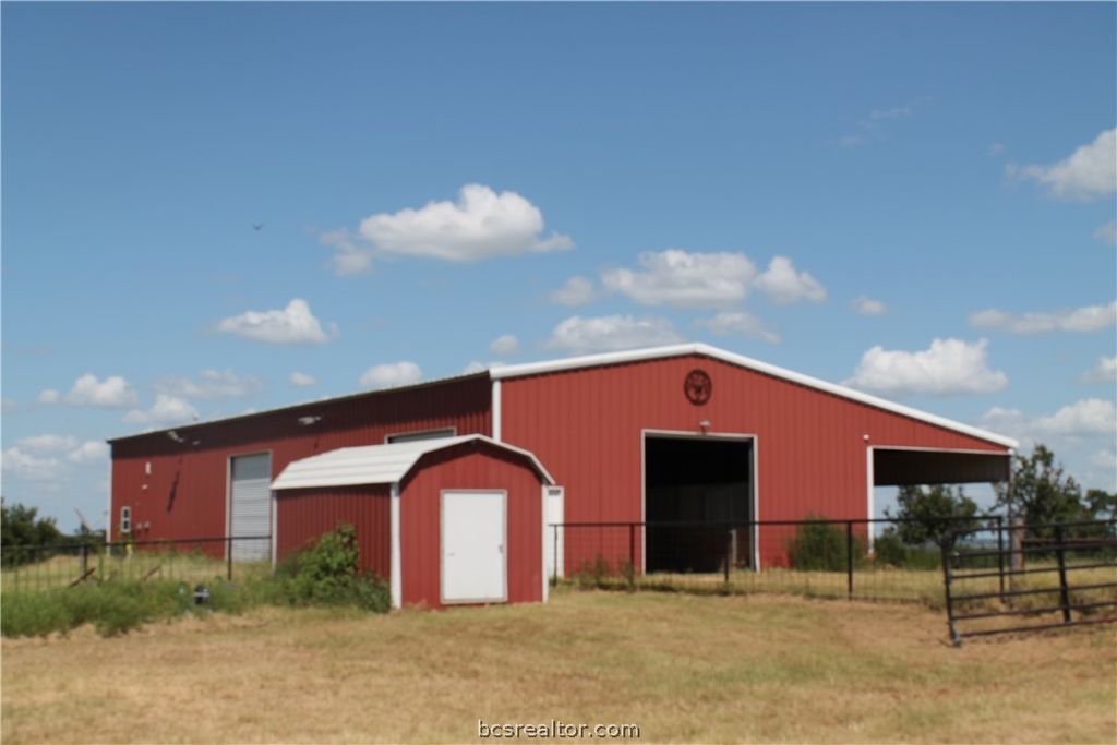 8004 Milam County Road, Cameron, TX 76520 — photo 4