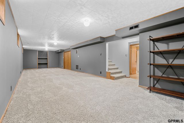 3024 Chisholm Place, Lincoln, NE 68516