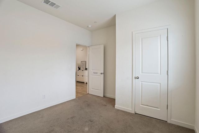 1335 S Kestrel Ln, Stockton, CA 95215