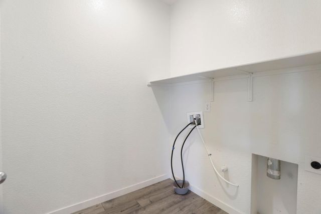 1335 S Kestrel Ln, Stockton, CA 95215