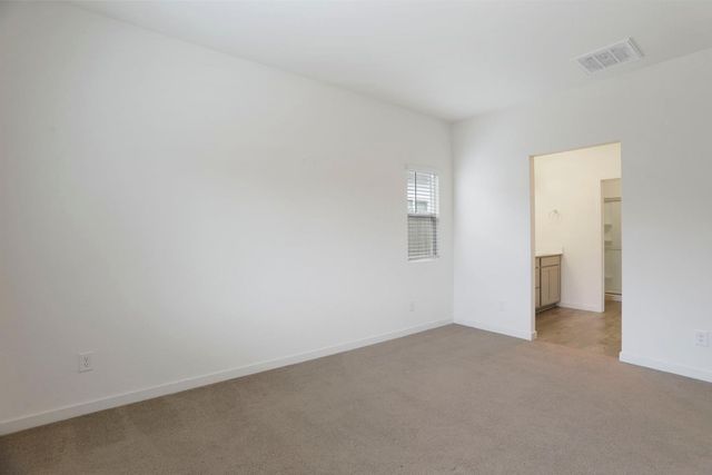 1335 S Kestrel Ln, Stockton, CA 95215