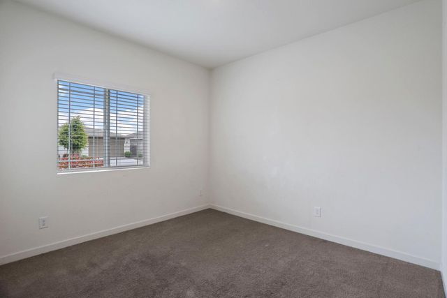 1335 S Kestrel Ln, Stockton, CA 95215