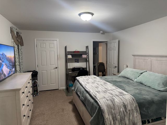 4 Manorcrest Drive, Nashua, NH 03062
