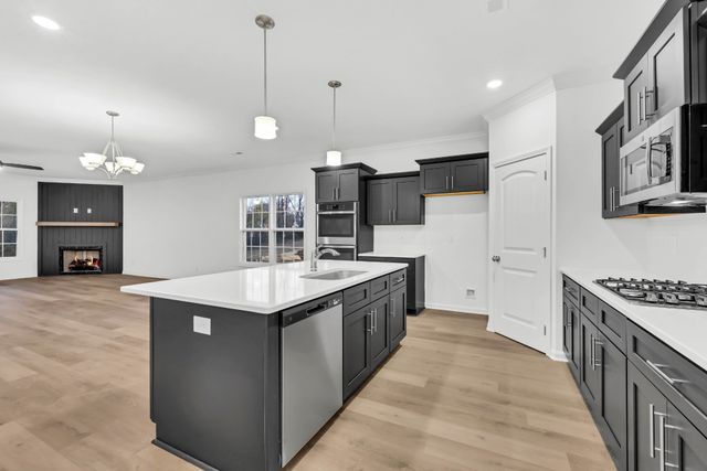 2688 Brewster Dr, Clarksville, TN 37042