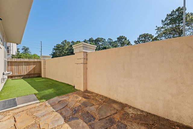 2847 Kings Retreat, Kingwood, TX 77345